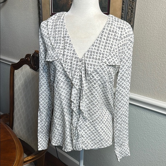 Veronica Beard Floral Black and White Silk Blouse Size 4 - Picture 5 of 7